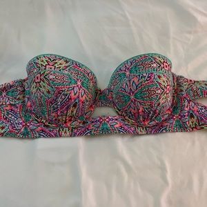 Target bathing suit top. Size 34D.